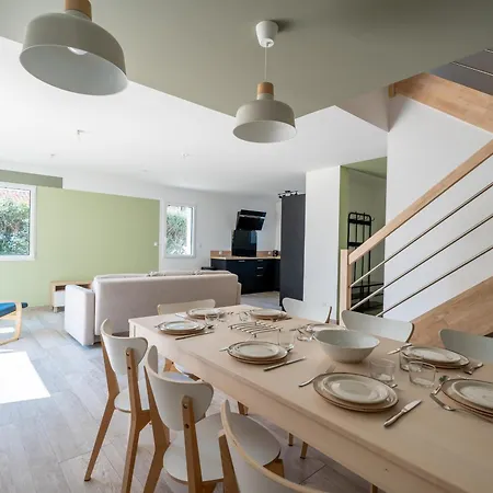 Ferienhaus Maison Neuve Climatisee, 8 Pers, Proche Plages, Surf, Wi-fi, Terrasse, Parking, Menage Inclus - Fr-1-319-526 *