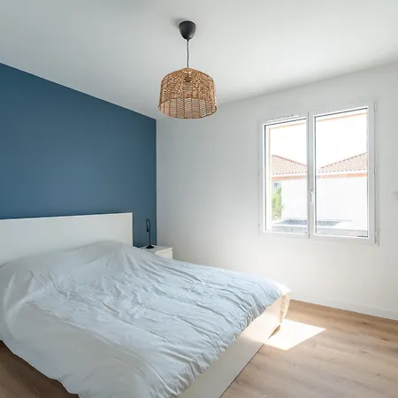 Maison Neuve Climatisée, 8 Pers, Proche Plages, Surf, Wi-fi, Terrasse, Parking, Ménage Inclus - Fr-1-319-526 *