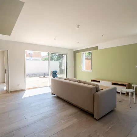 Maison Neuve Climatisée, 8 Pers, Proche Plages, Surf, Wi-fi, Terrasse, Parking, Ménage Inclus - Fr-1-319-526 *